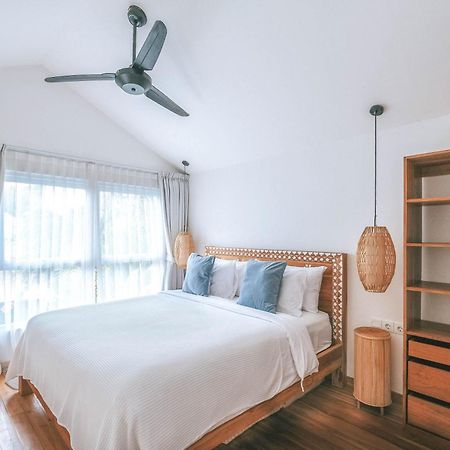 Sun & Moon Villa Canggu Εξωτερικό φωτογραφία